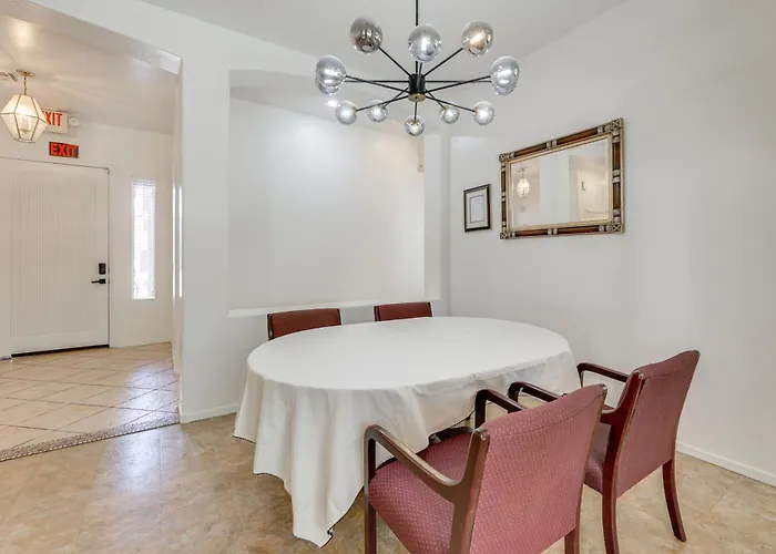 Holiday home 3 Mi To Santan Village: W/ Covered Patio