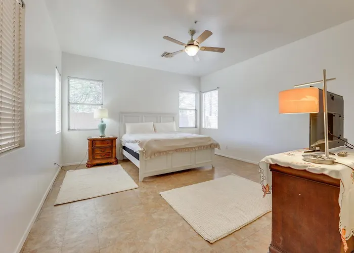 Holiday home 3 Mi To Santan Village: W/ Covered Patio *